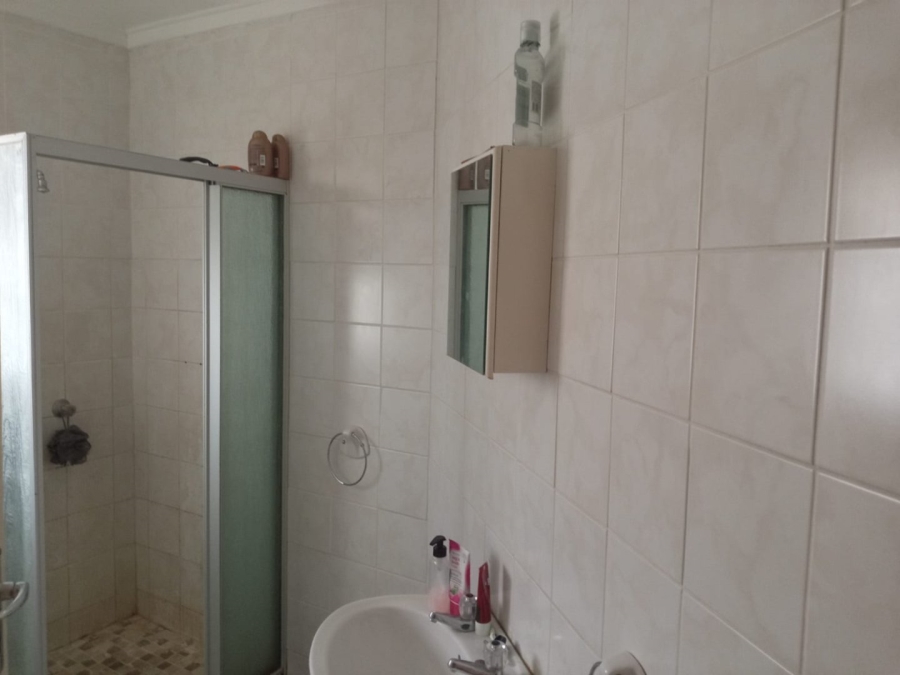 2 Bedroom Property for Sale in Langenhovenpark Free State